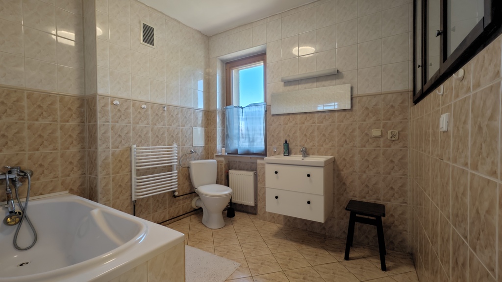 Zdroje, bliźniak, 4-5 pokoi, ogród, taras, garaż ! (23)