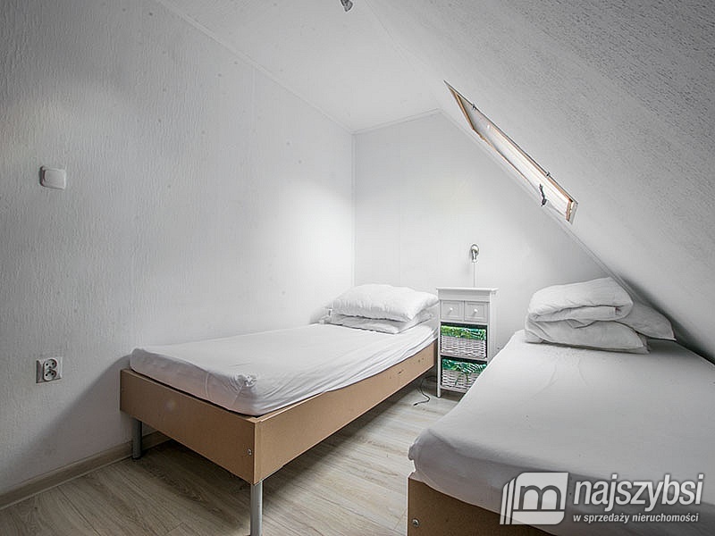 ***Atrakcyjny dom 130m2  funkcją rekreacyjna tylko (19)