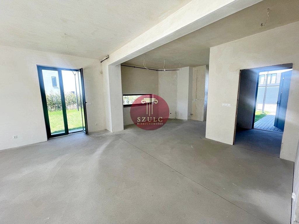 Gumieńce na sprzedaż nowoczesny szeregowiec. (5)