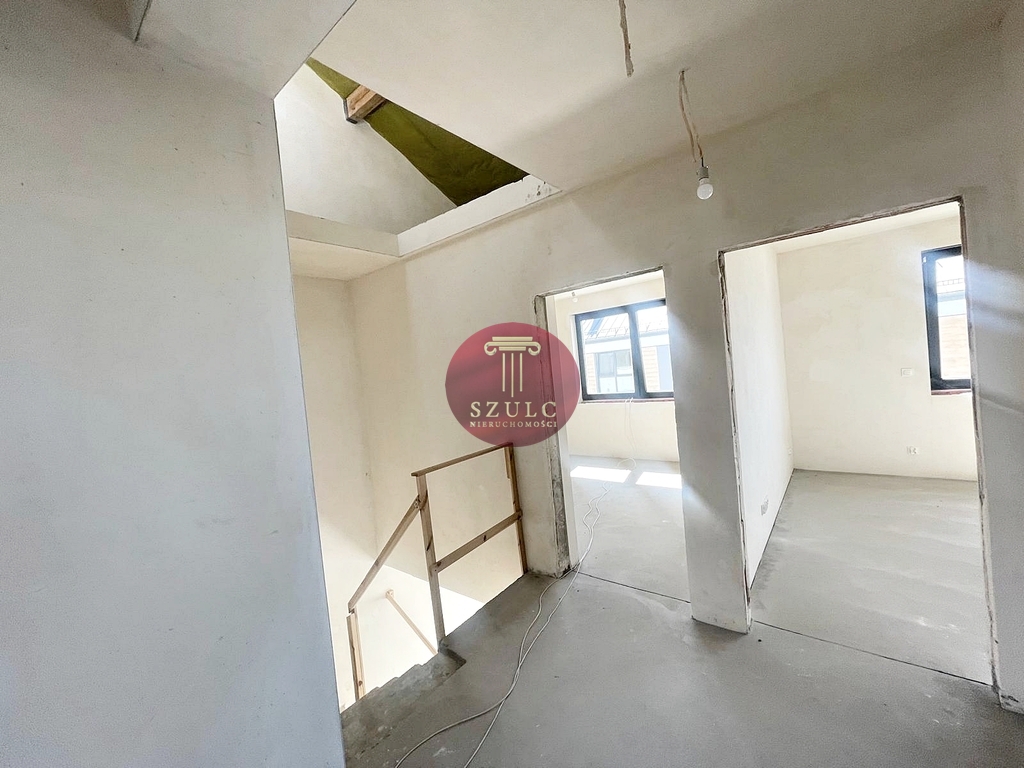 Gumieńce na sprzedaż nowoczesny szeregowiec. (8)