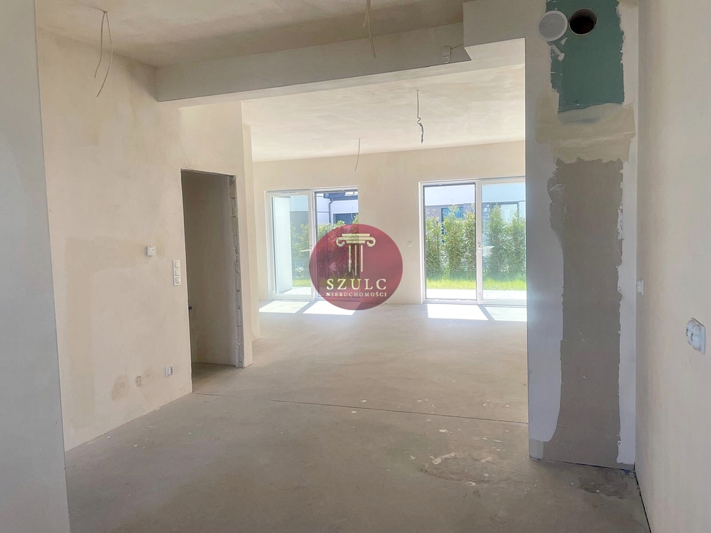 Gumieńce na sprzedaż nowoczesny szeregowiec. (12)