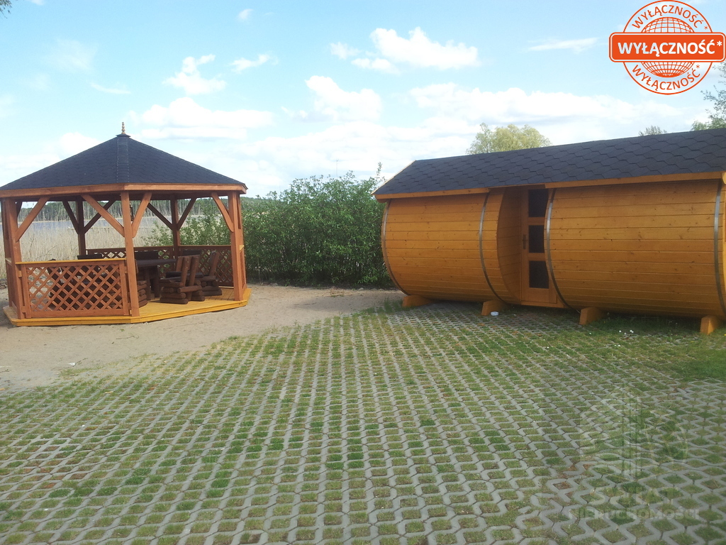 Na sprzedaż ośrodek wypoczynkowy nad jeziorem. (2)