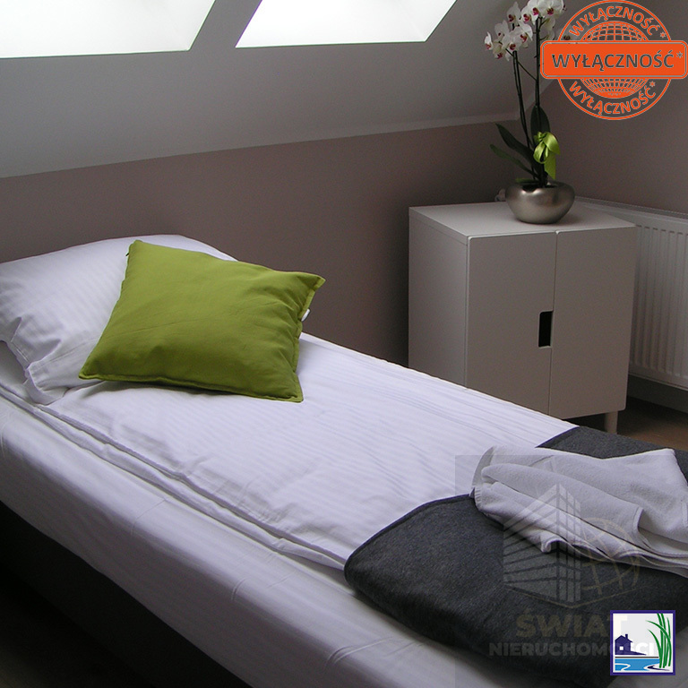 Na sprzedaż ośrodek wypoczynkowy nad jeziorem. (11)