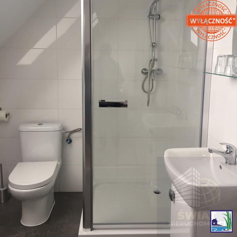 Na sprzedaż ośrodek wypoczynkowy nad jeziorem. (16)