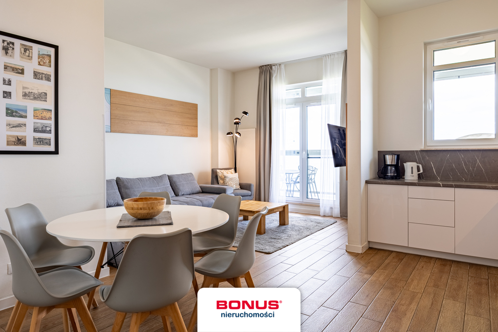 Apartament w pierwszej lini z pięknym widokiem. (12)