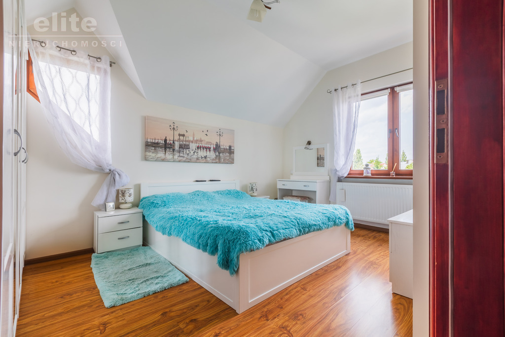 Ustowo na sprzedaż wolnostojący dom dz. 1521m2 (20)