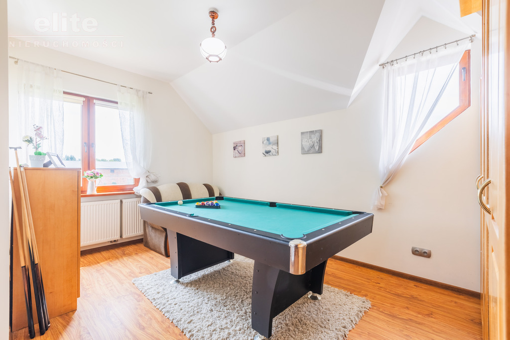 Ustowo na sprzedaż wolnostojący dom dz. 1521m2 (17)