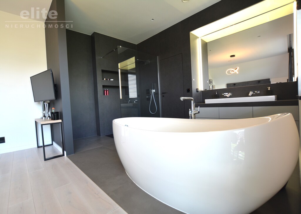 Warzymice komfortowy dom wolnostojący 238m2 (13)