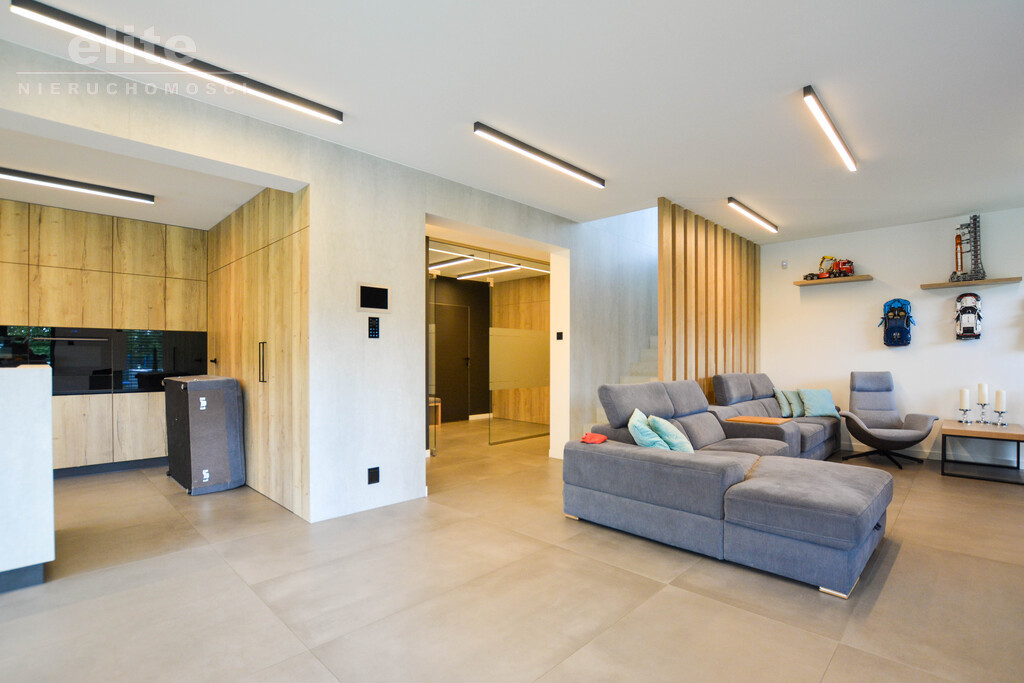 Warzymice komfortowy dom wolnostojący 238m2 (2)