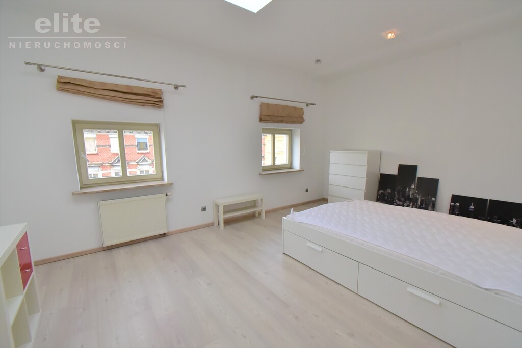 Jagiellońska blisko deptak, 107 m, 4 pok (11)