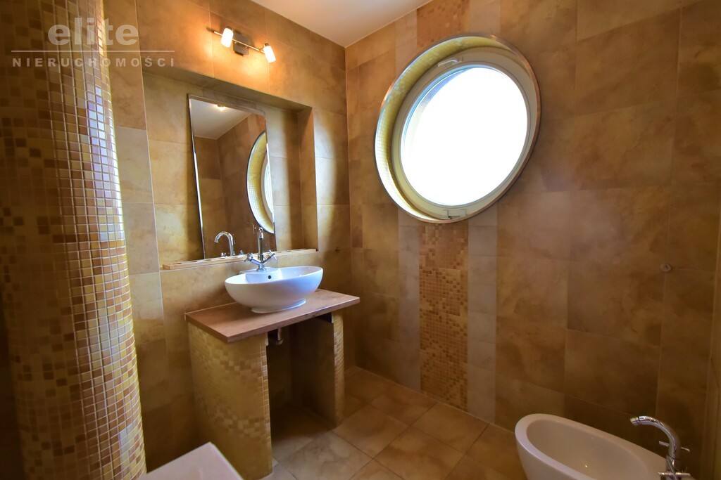 Jagiellońska blisko deptak, 107 m, 4 pok (15)