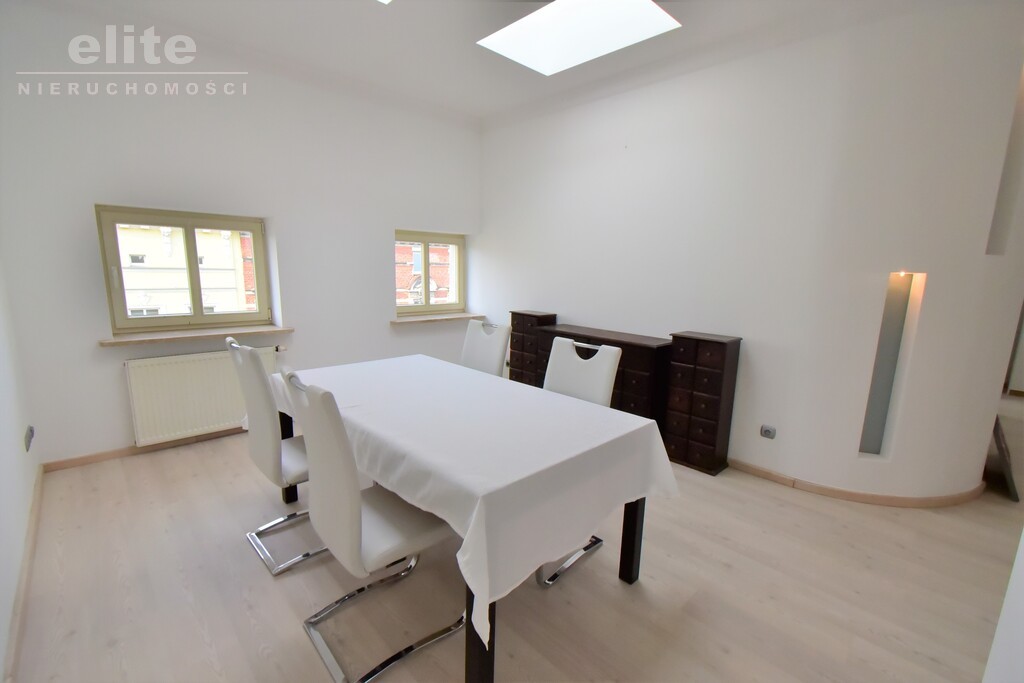 Jagiellońska blisko deptak, 107 m, 4 pok (10)