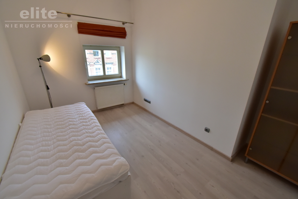 Jagiellońska blisko deptak, 107 m, 4 pok (14)