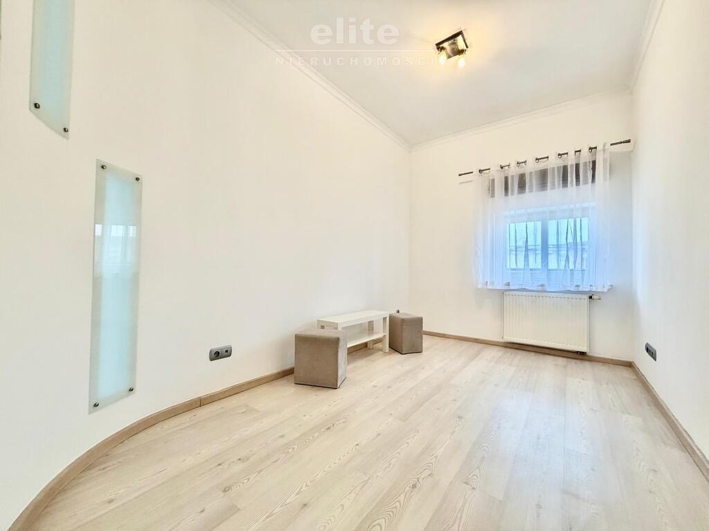 Jagiellońska blisko deptak, 107 m, 4 pok (9)