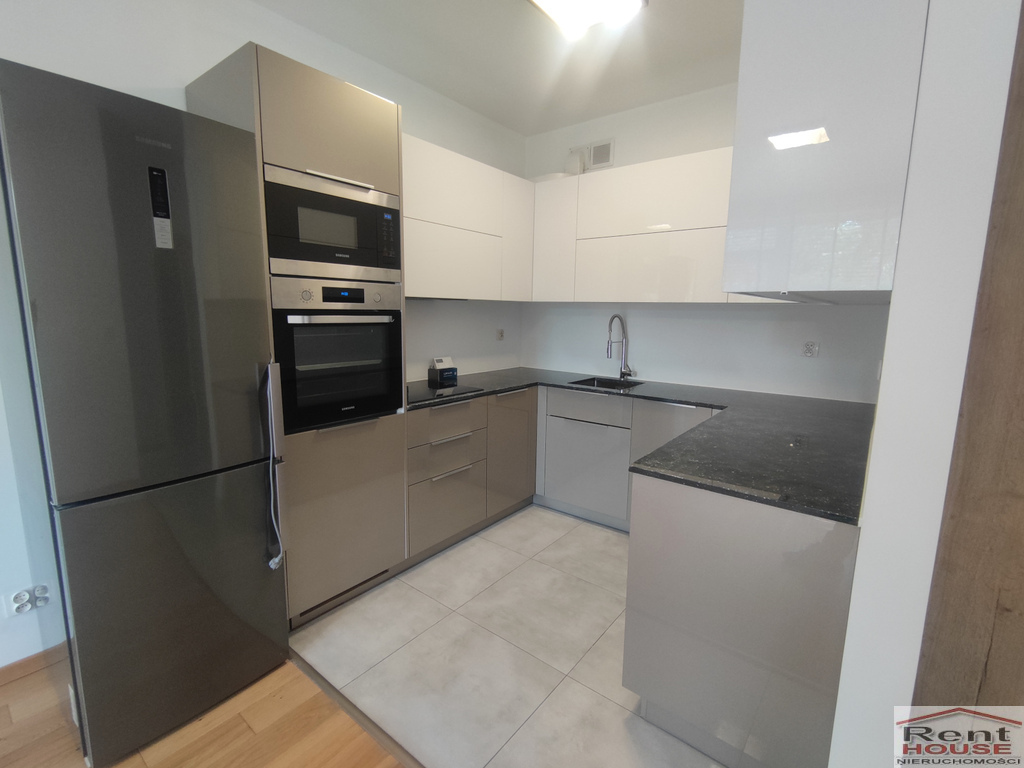 2 pokoje z tarasem, ogrodem, miejsce postojowe, (6)