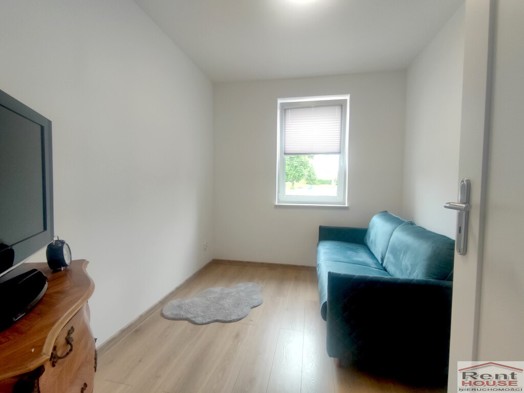 Całkowicie wykończony nowy bliźniak z garażem (13)