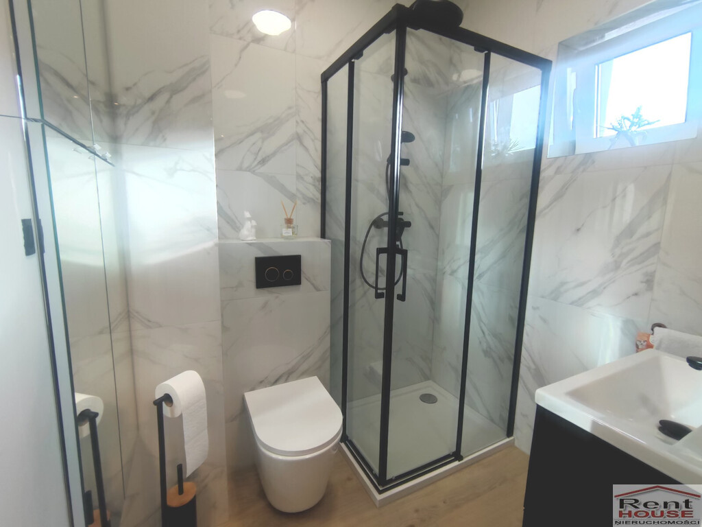 Całkowicie wykończony nowy bliźniak z garażem (6)