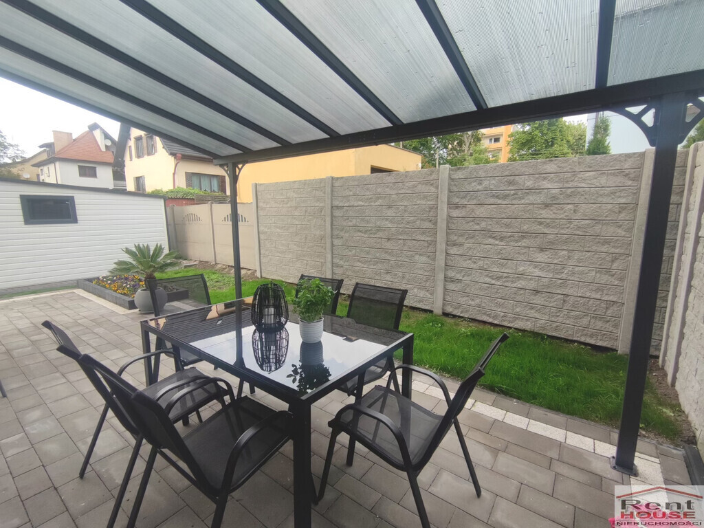 Całkowicie wykończony nowy bliźniak z garażem (21)