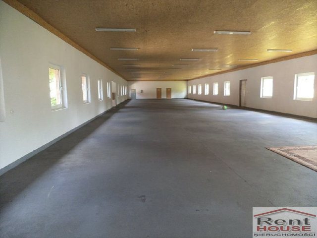 Hala magazynowa blisko granicy (1)