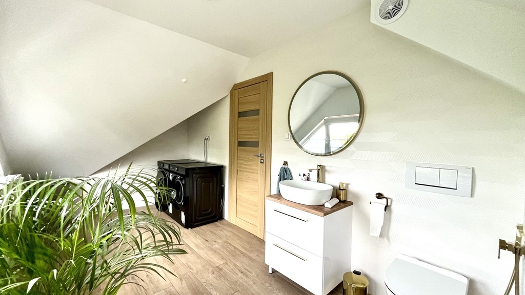 Przestronny Dom z Potencjałem na Prawobrzeżu (16)