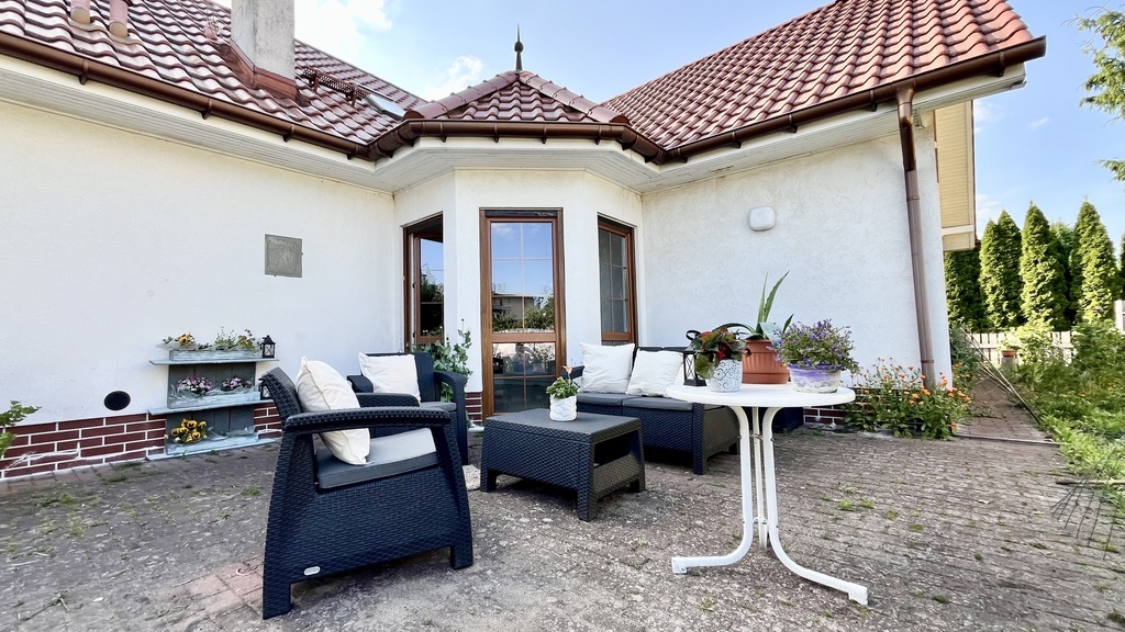 Przestronny Dom z Potencjałem na Prawobrzeżu (20)