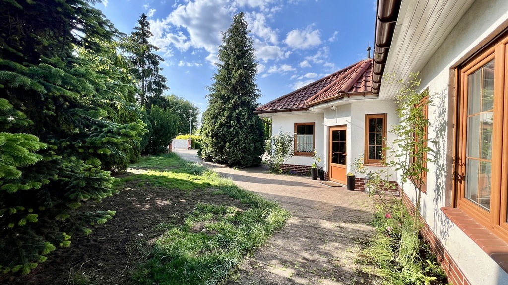 Przestronny Dom z Potencjałem na Prawobrzeżu (25)