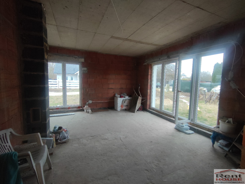 Dom wolnostojący, do wykończenia, Dołuje (7)