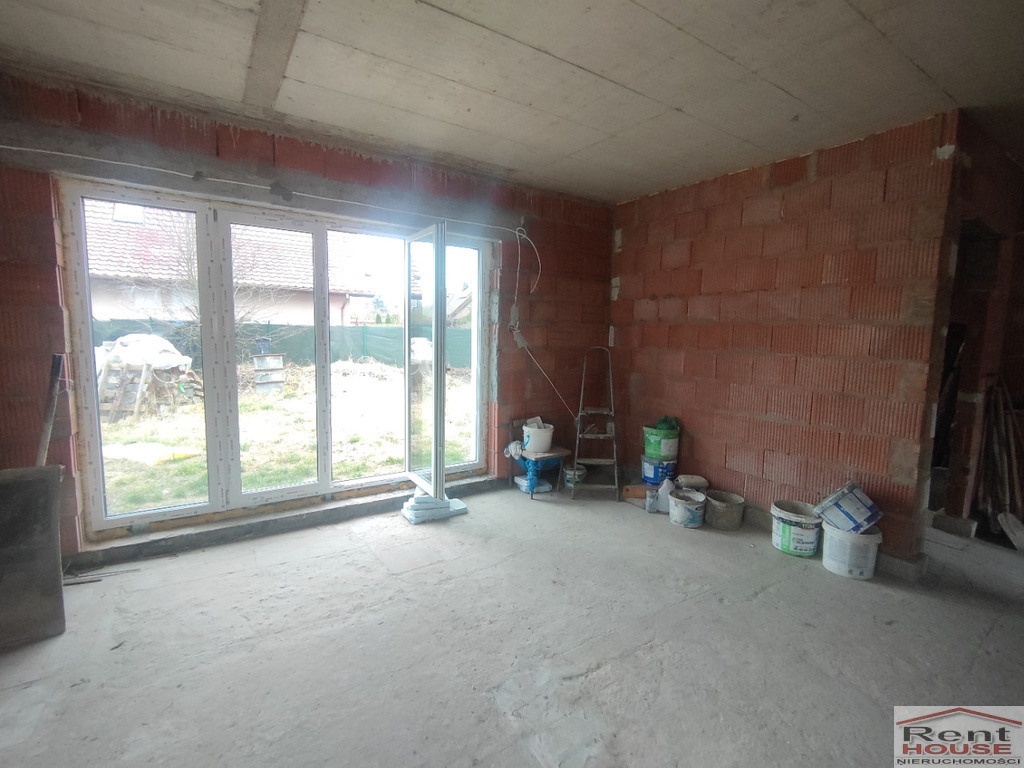 Dom wolnostojący, do wykończenia, Dołuje (11)