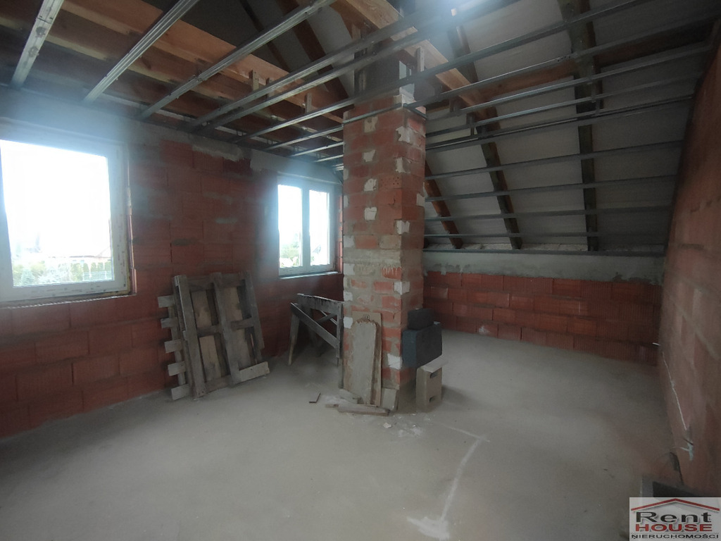 Dom wolnostojący, do wykończenia, Dołuje (14)