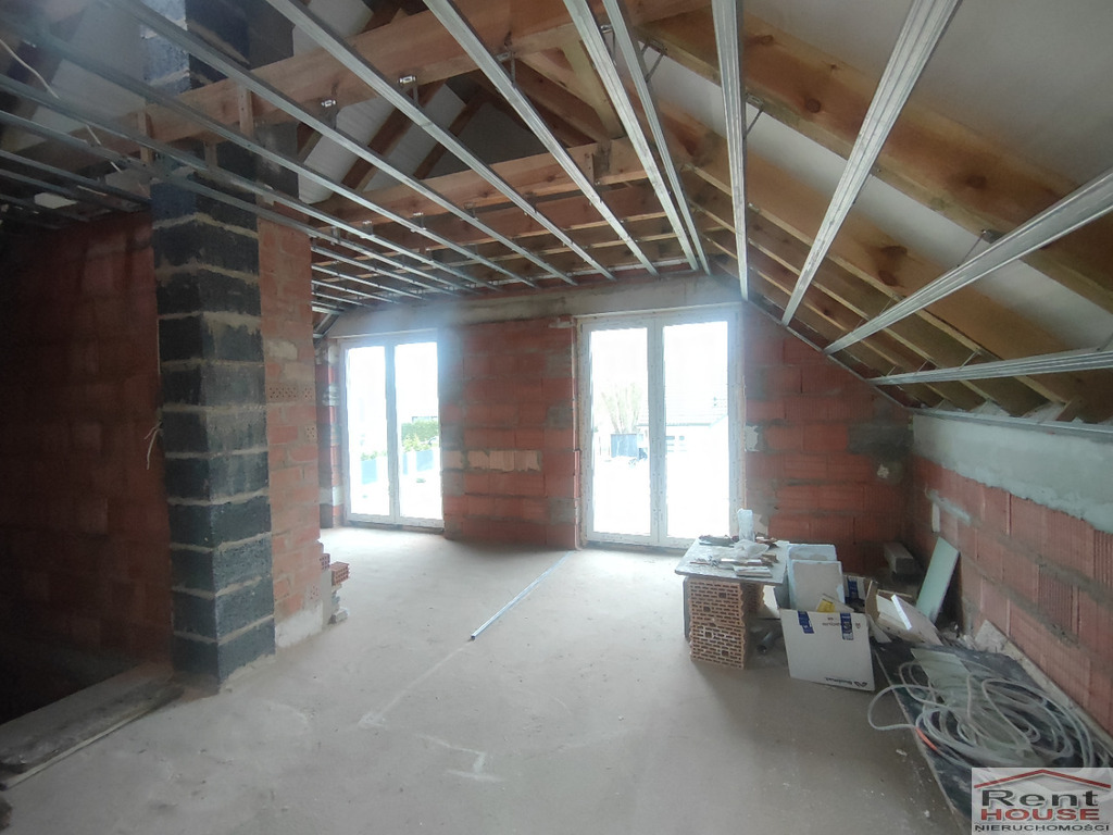 Dom wolnostojący, do wykończenia, Dołuje (15)