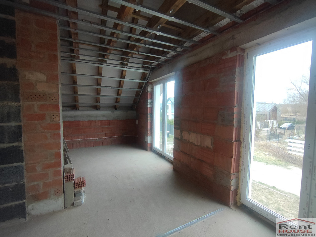 Dom wolnostojący, do wykończenia, Dołuje (16)