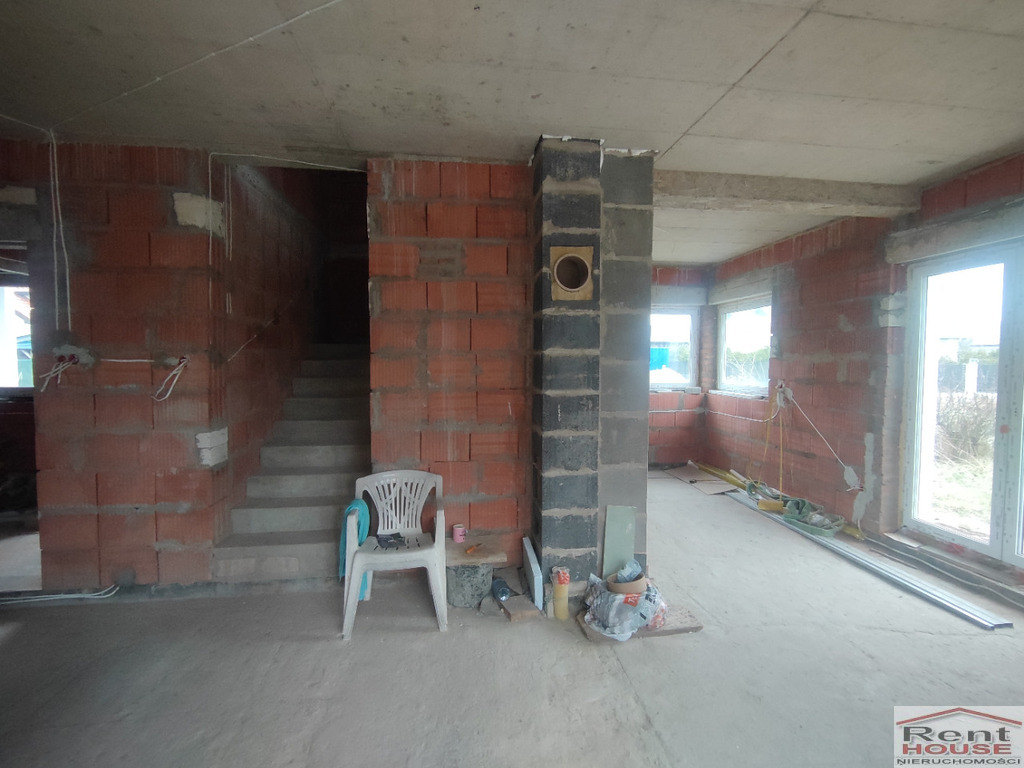 Dom wolnostojący, do wykończenia, Dołuje (17)