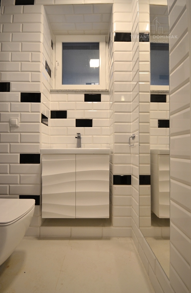 Nowoczesny dom na Pogodnie z dwoma garażami (23)