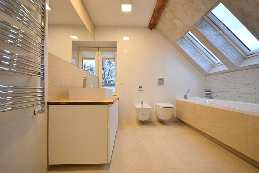 Nowoczesny dom na Pogodnie z dwoma garażami (18)