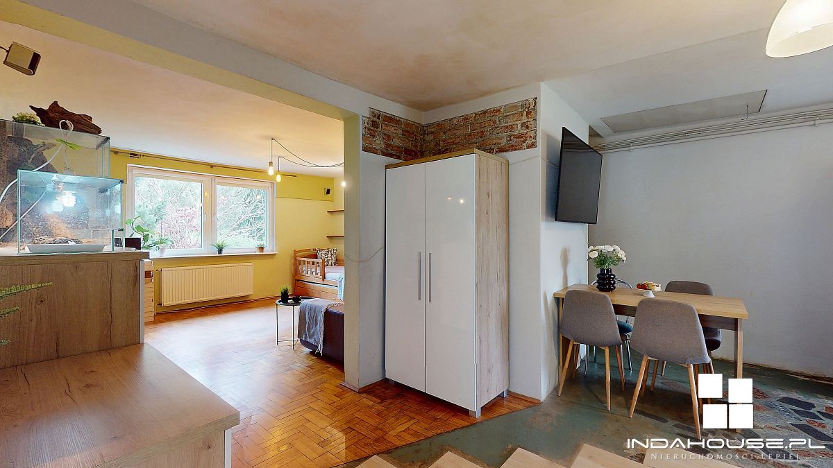 Tani dom do remontu w Biesiekierzu.
 (4)