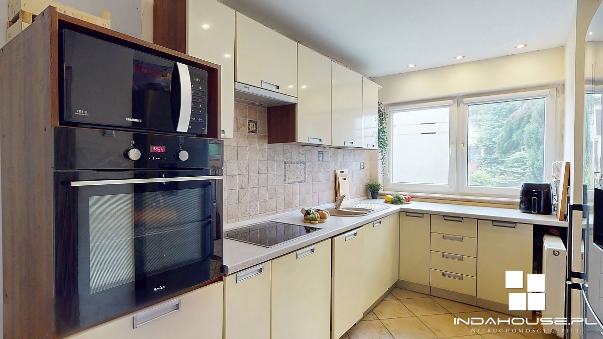 Tani dom do remontu w Biesiekierzu.
 (6)