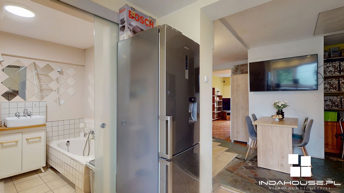 Tani dom do remontu w Biesiekierzu.
 (7)