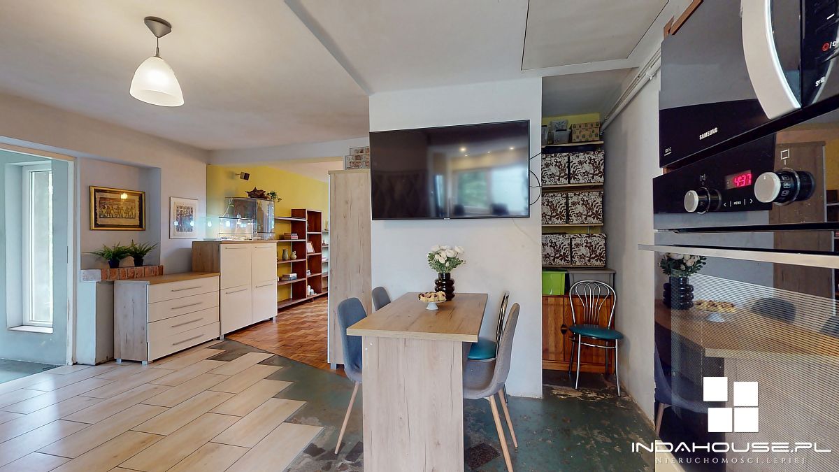 Tani dom do remontu w Biesiekierzu.
 (9)