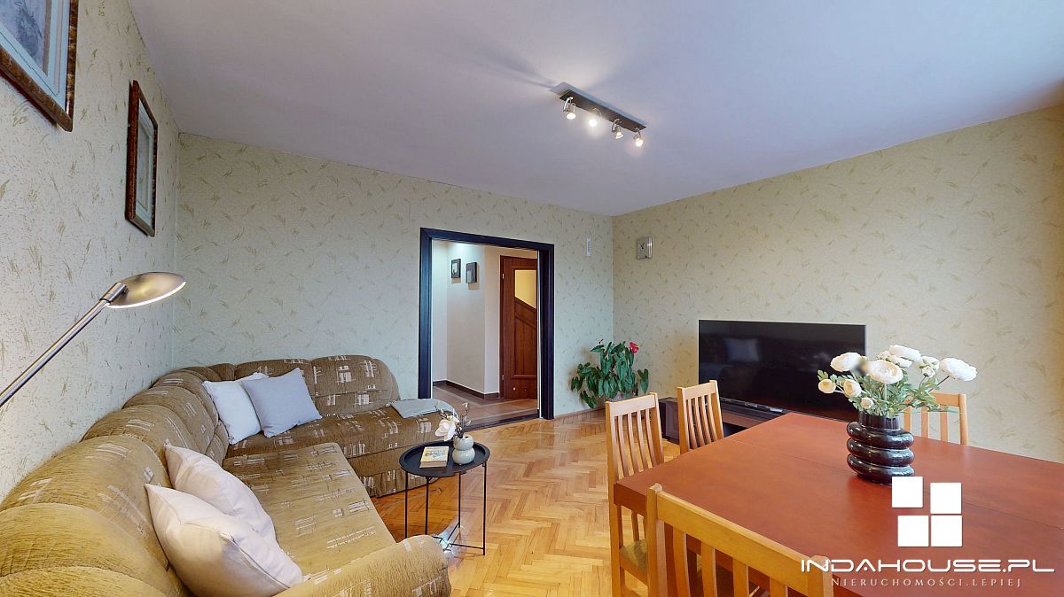 Mieszkanie 4 pokojowe z loggią na II piętrze. (1)