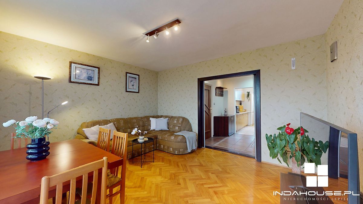 Mieszkanie 4 pokojowe z loggią na II piętrze. (2)