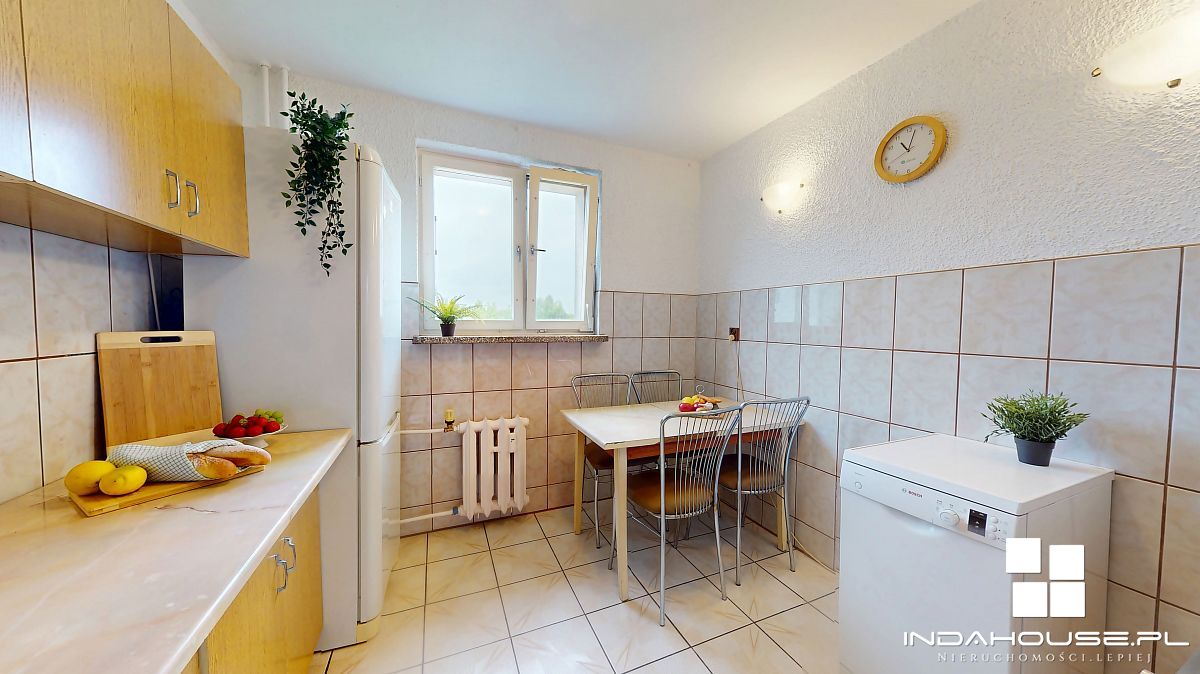 Mieszkanie 4 pokojowe z loggią na II piętrze. (3)