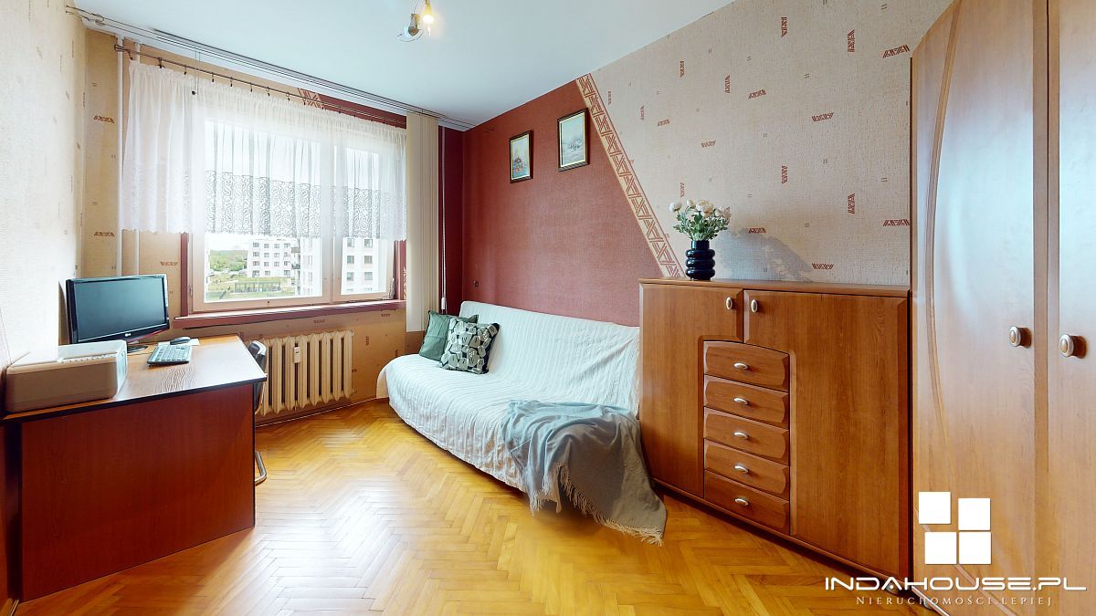 Mieszkanie 4 pokojowe z loggią na II piętrze. (6)