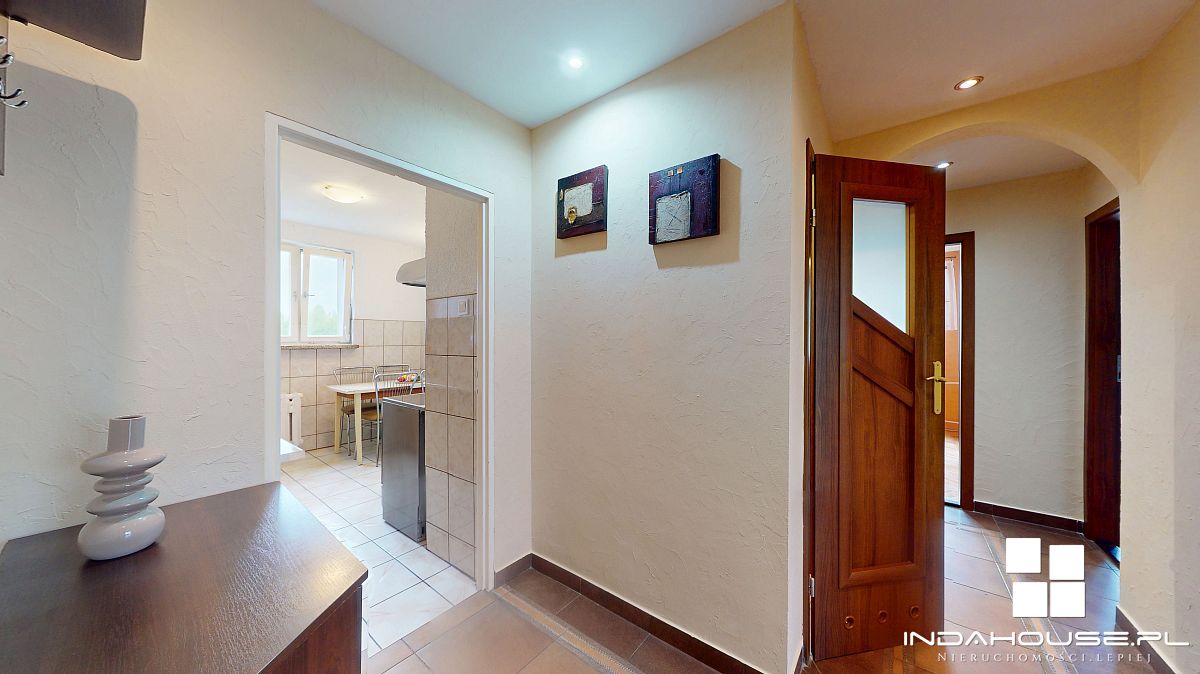 Mieszkanie 4 pokojowe z loggią na II piętrze. (7)