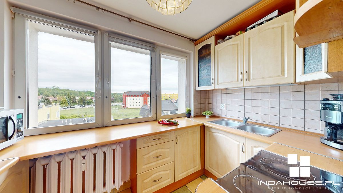 3 pokojowe, dwustronne, oddzielna kuchnia, balkon. (1)