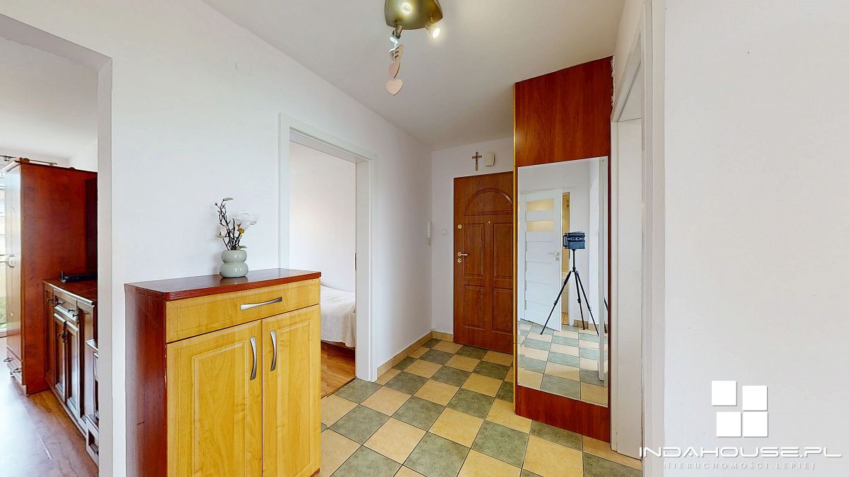 3 pokojowe, dwustronne, oddzielna kuchnia, balkon. (2)