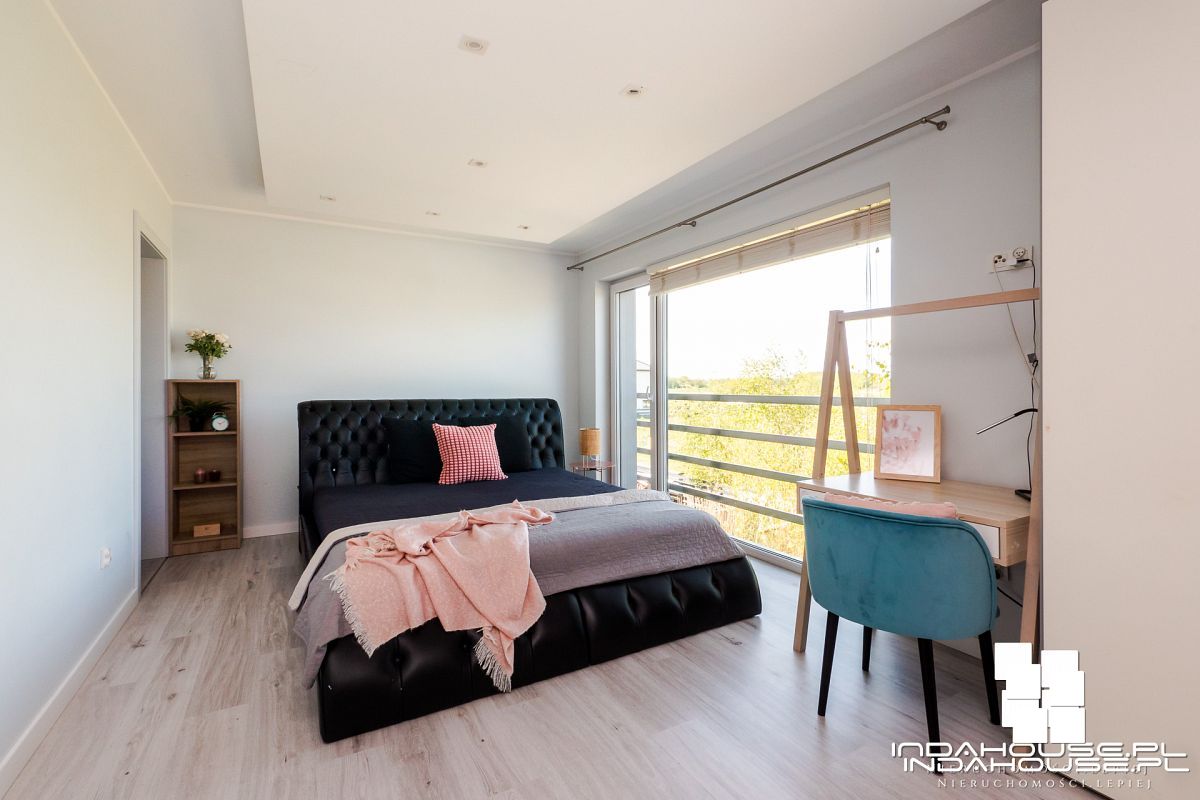 Płaski dach, 5 pokoi, ogród zimowy, fotowoltaika (14)