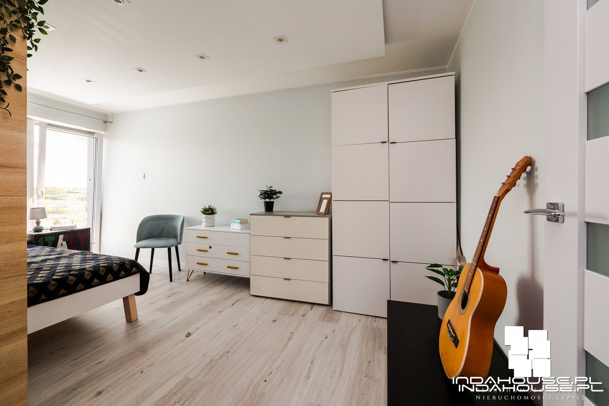 Płaski dach, 5 pokoi, ogród zimowy, fotowoltaika (16)