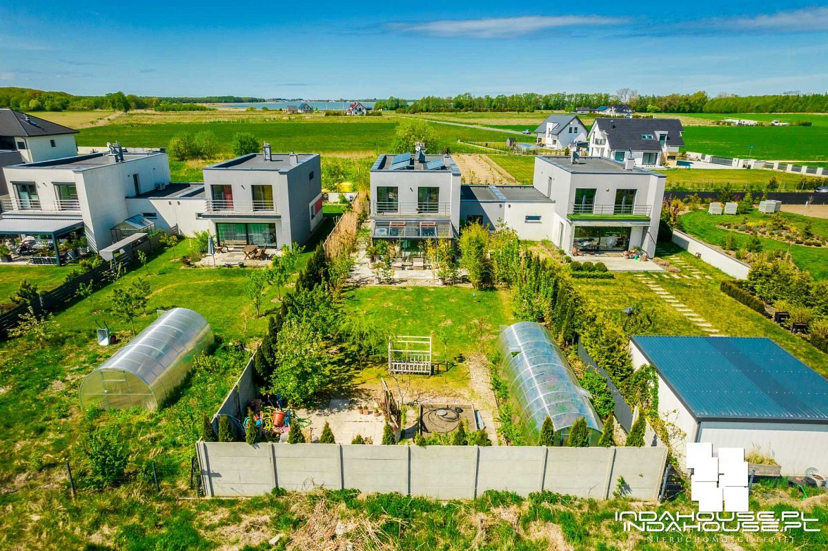 Płaski dach, 5 pokoi, ogród zimowy, fotowoltaika (23)