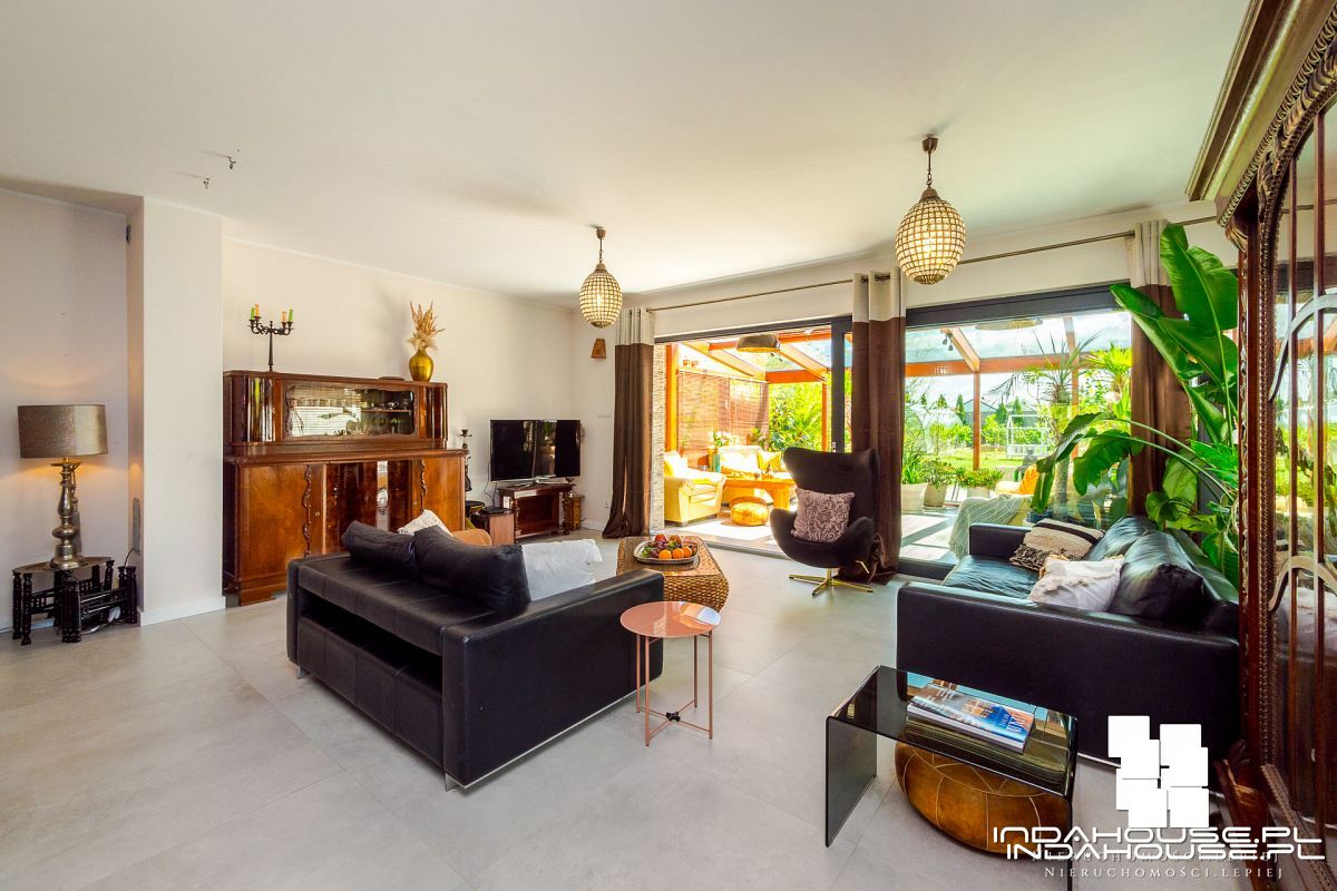 Płaski dach, 5 pokoi, ogród zimowy, fotowoltaika (3)