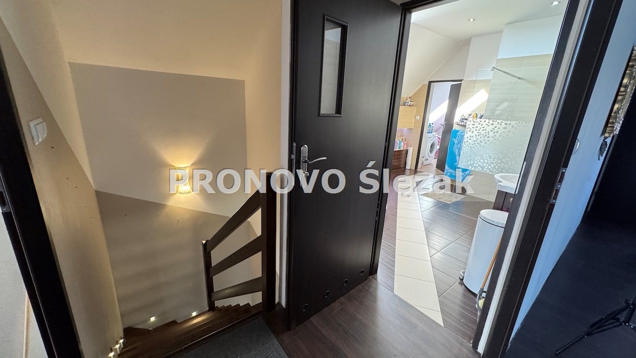 Rodzinny azyl pełen ciepła i komfortu (11)